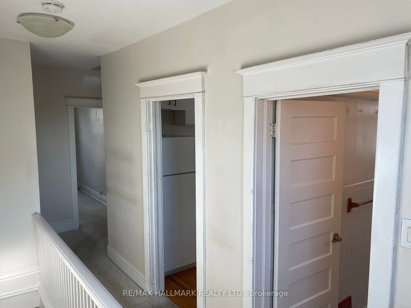 2 - 269 Sammon Ave, Toronto, M4J 1Z8 | Image 2