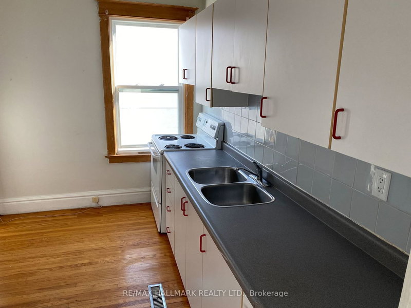 2 - 269 Sammon Ave, Toronto, M4J 1Z8 | Image 3