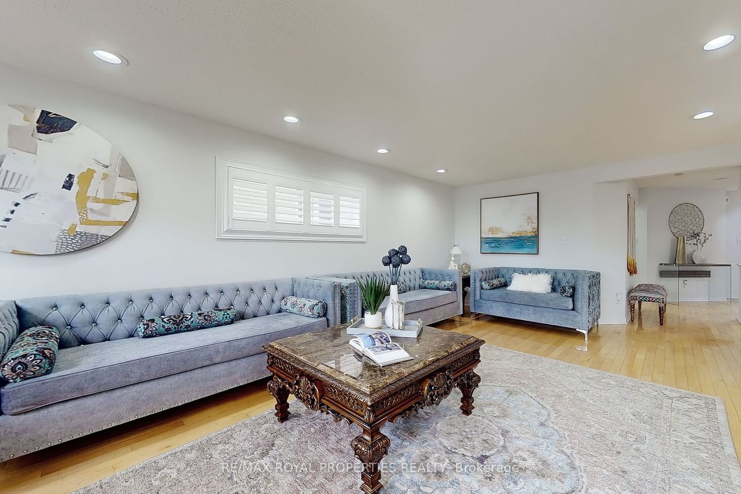 Listing Image 7