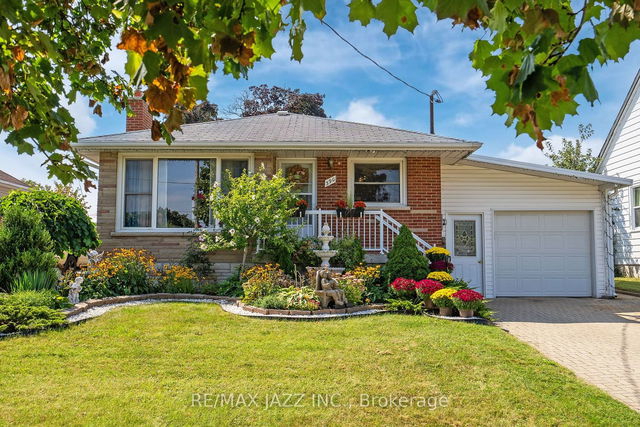 390 Gibbons Street