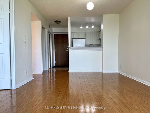 708 - 11 Lee Centre Drive