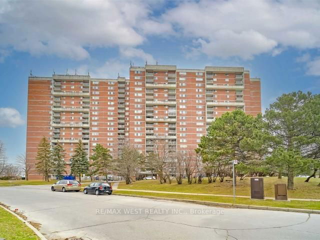 1911 - 100 Wingarden Court