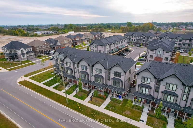 18 Jerome Way, Clarington, L1C 3K2 | Image 2