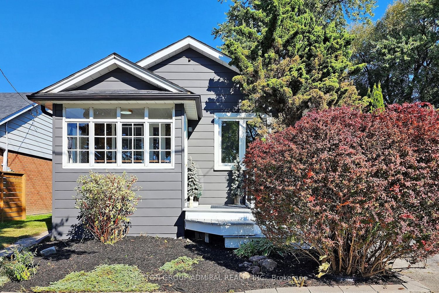 Detached House sold at 3722 St Clair Avenue, Toronto, Cliffcrest, M1M 1T6 - MLS: E7032796