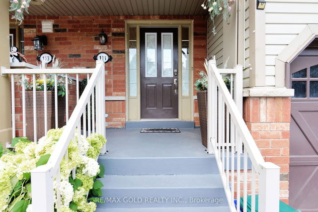 111 Whitefoot Crescent