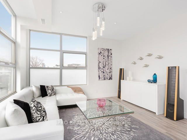 303 - 1003 Queen Street