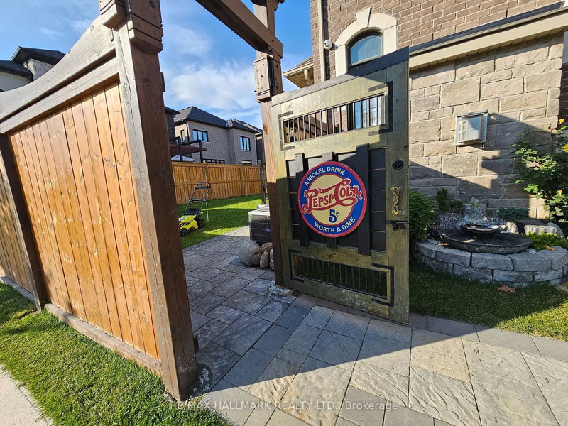 Bsmt - 13 Arksey St, Whitby, L1P 0G5 | Image 3