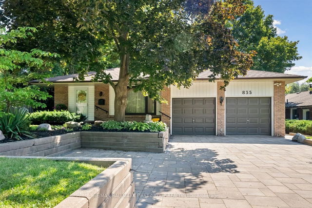 835 Finch Avenue