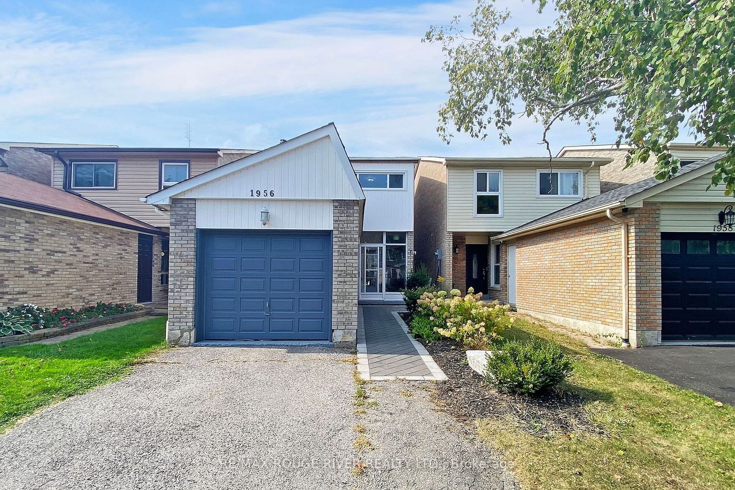Detached House sold at 1956 Memory Lane, Pickering, Liverpool, L1V 2V3 - MLS: E7037794