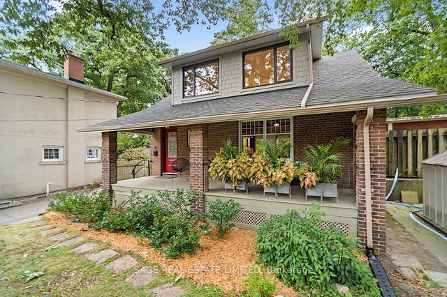 40 Fallingbrook Road