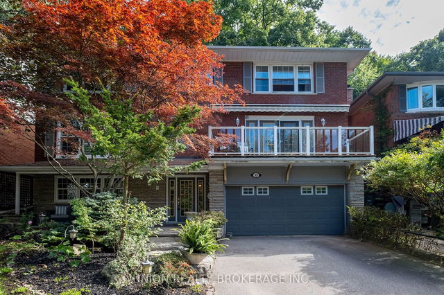 35 Fallingbrook Drive