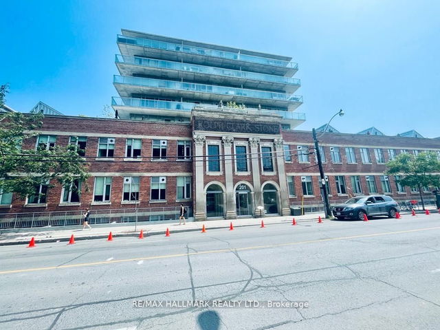 252 - 201 carlaw Avenue