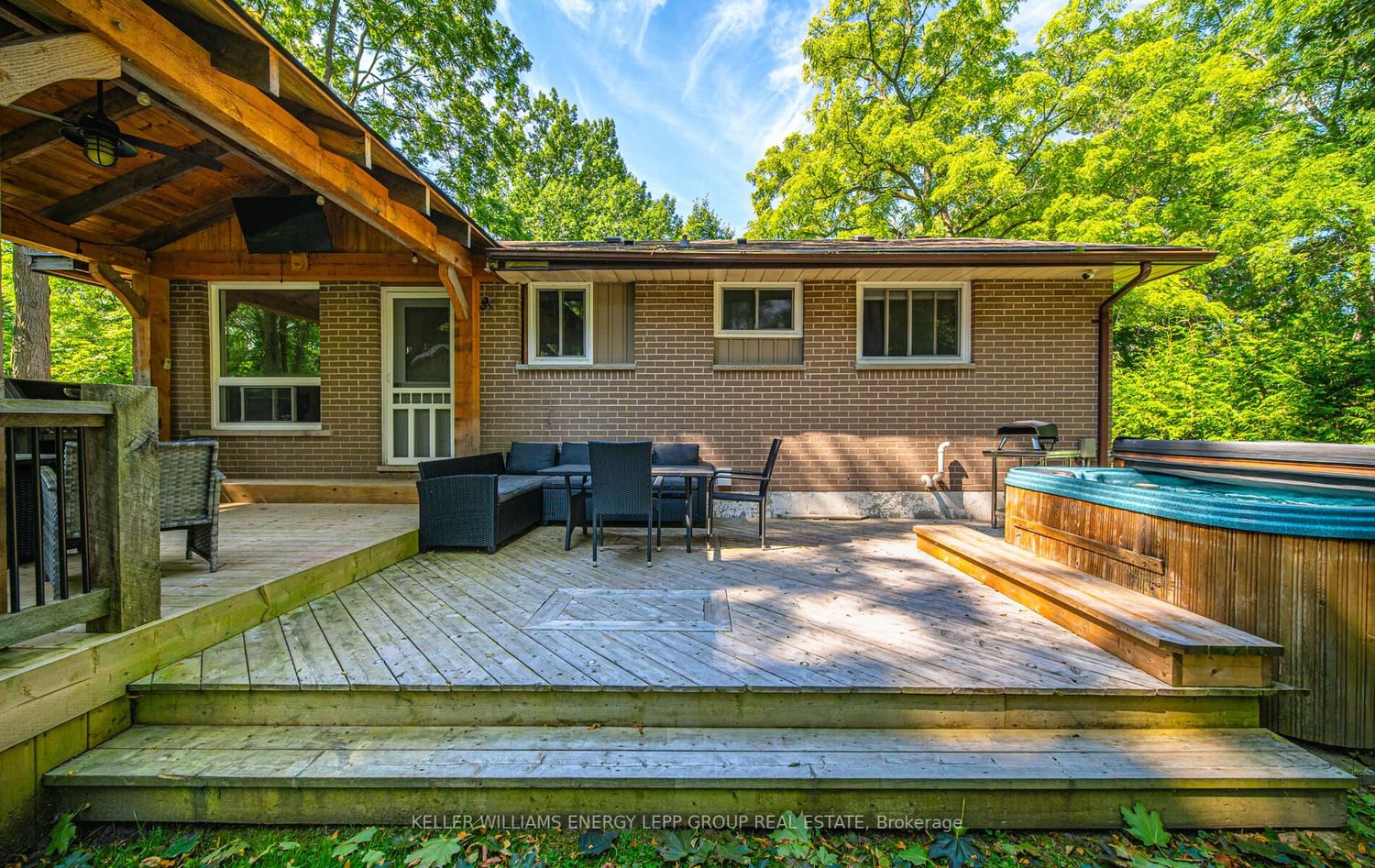 Listing Image 8