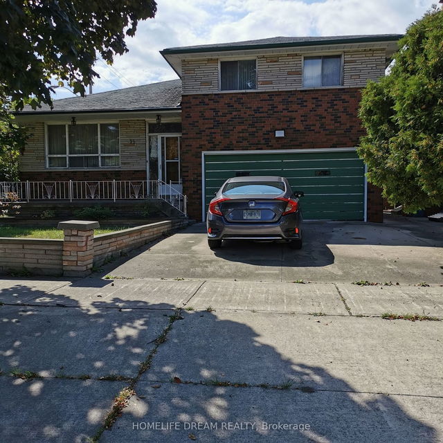 35 Munford Crescent