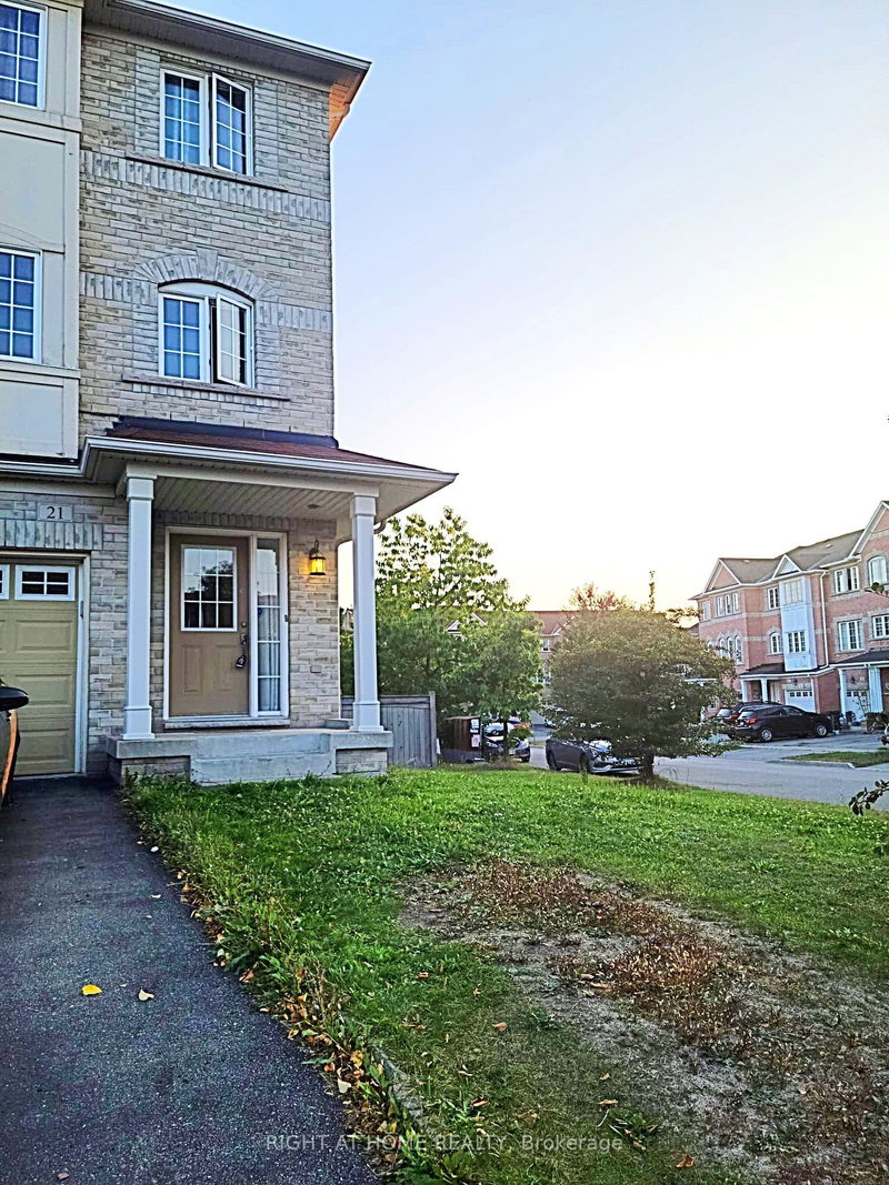 21 Wilkes Cres, Toronto, M1L 0B3 | Image 2