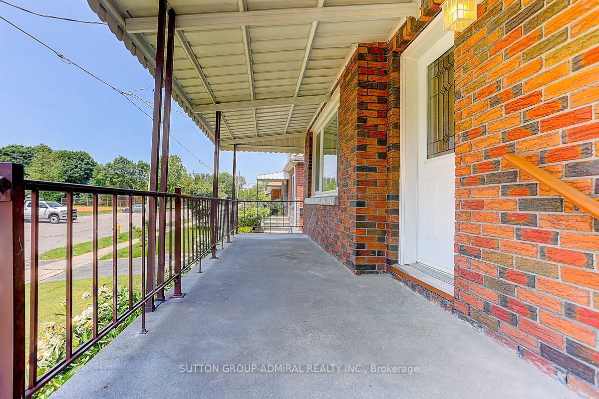 Listing Image 7