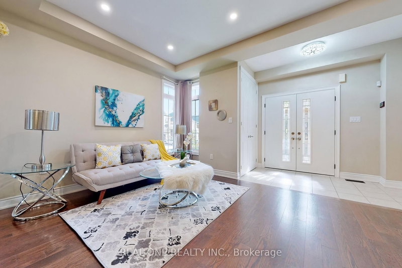6 - 1815 Fairport Rd, Pickering, L1V 1T2 | Image 3