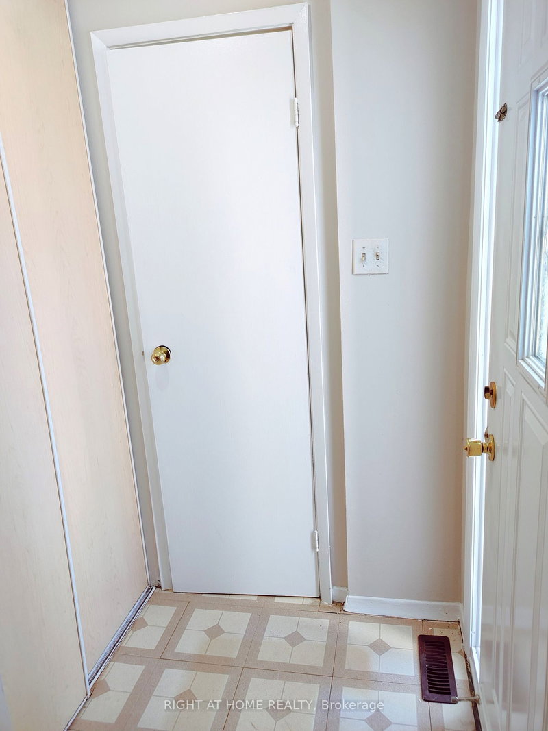 65 Bradstone Sq, Toronto, M1B 1W1 | Image 3