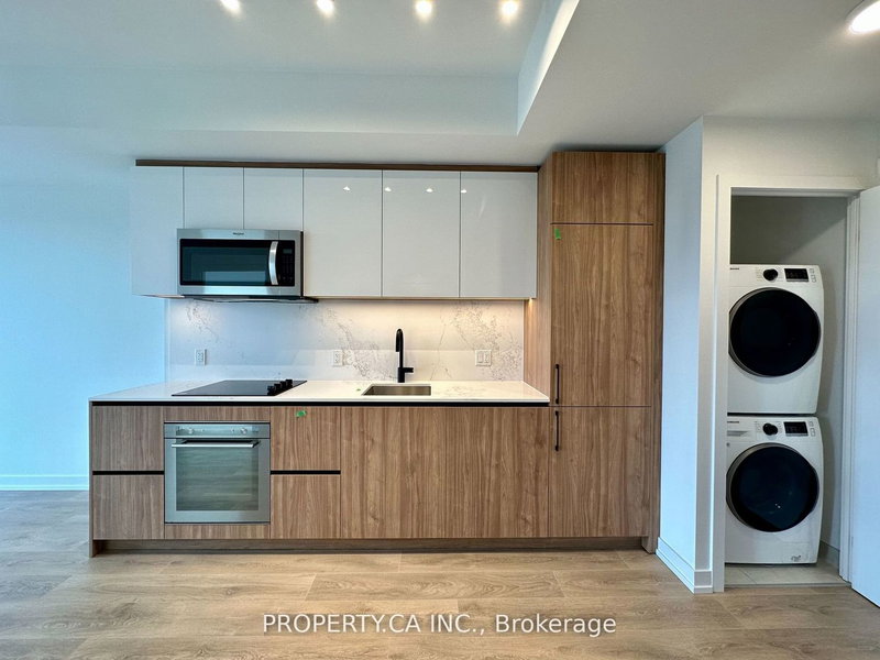 606 - 150 Logan Ave, Toronto, M4M 0E4 | Image 3