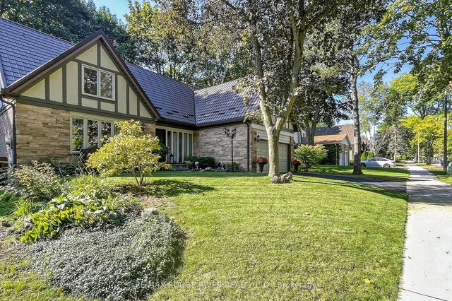 18 Ramblewood Drive