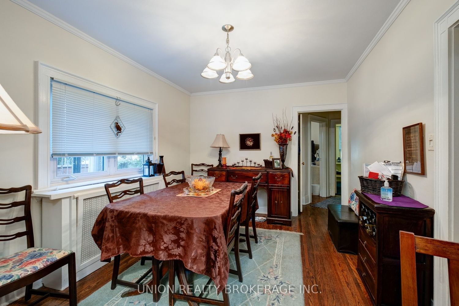 Listing Image 6