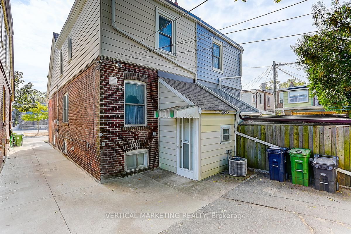 Listing Image 37