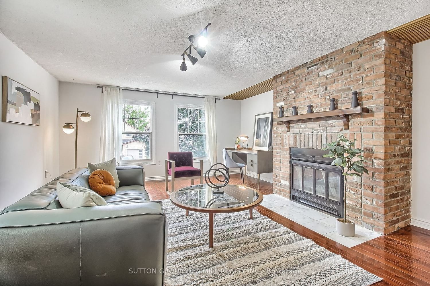 Listing Image 16