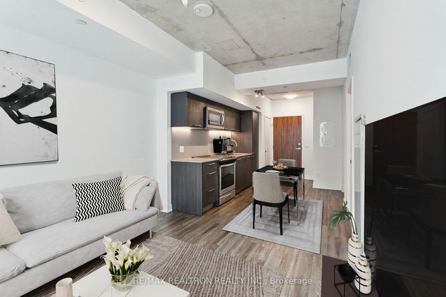 808 - 30 Baseball Place