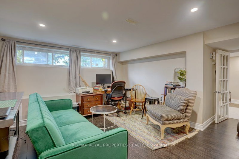 Bsmt - 49 Mcgregor Rd, Toronto, M1P 1C9 | Image 3