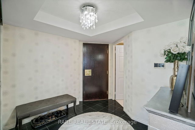 1409A - 3233 Eglinton Avenue