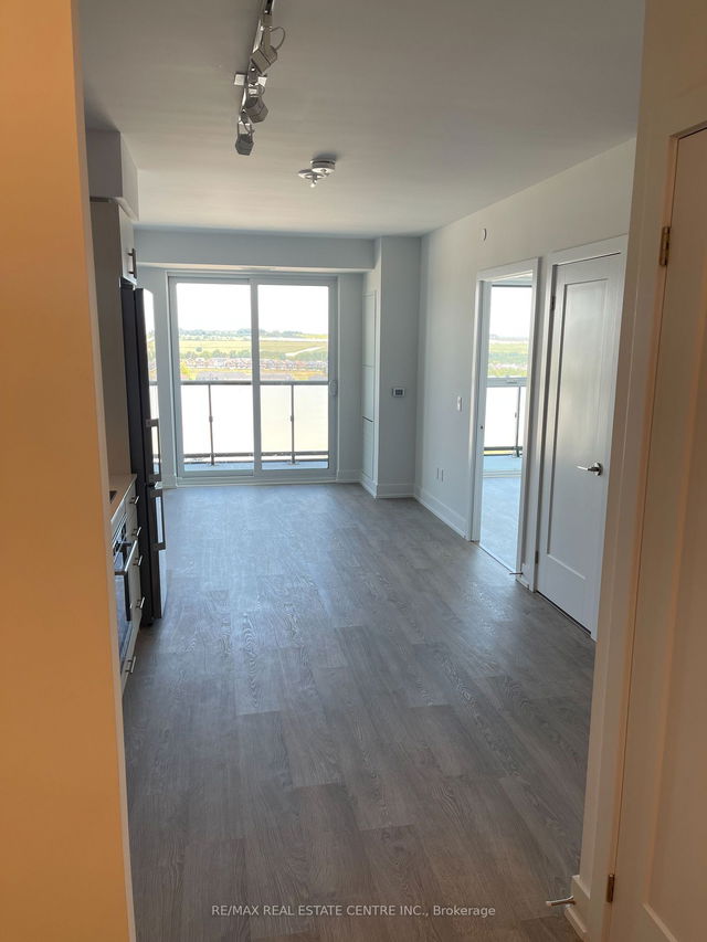 1511 - 2550 Simcoe Street