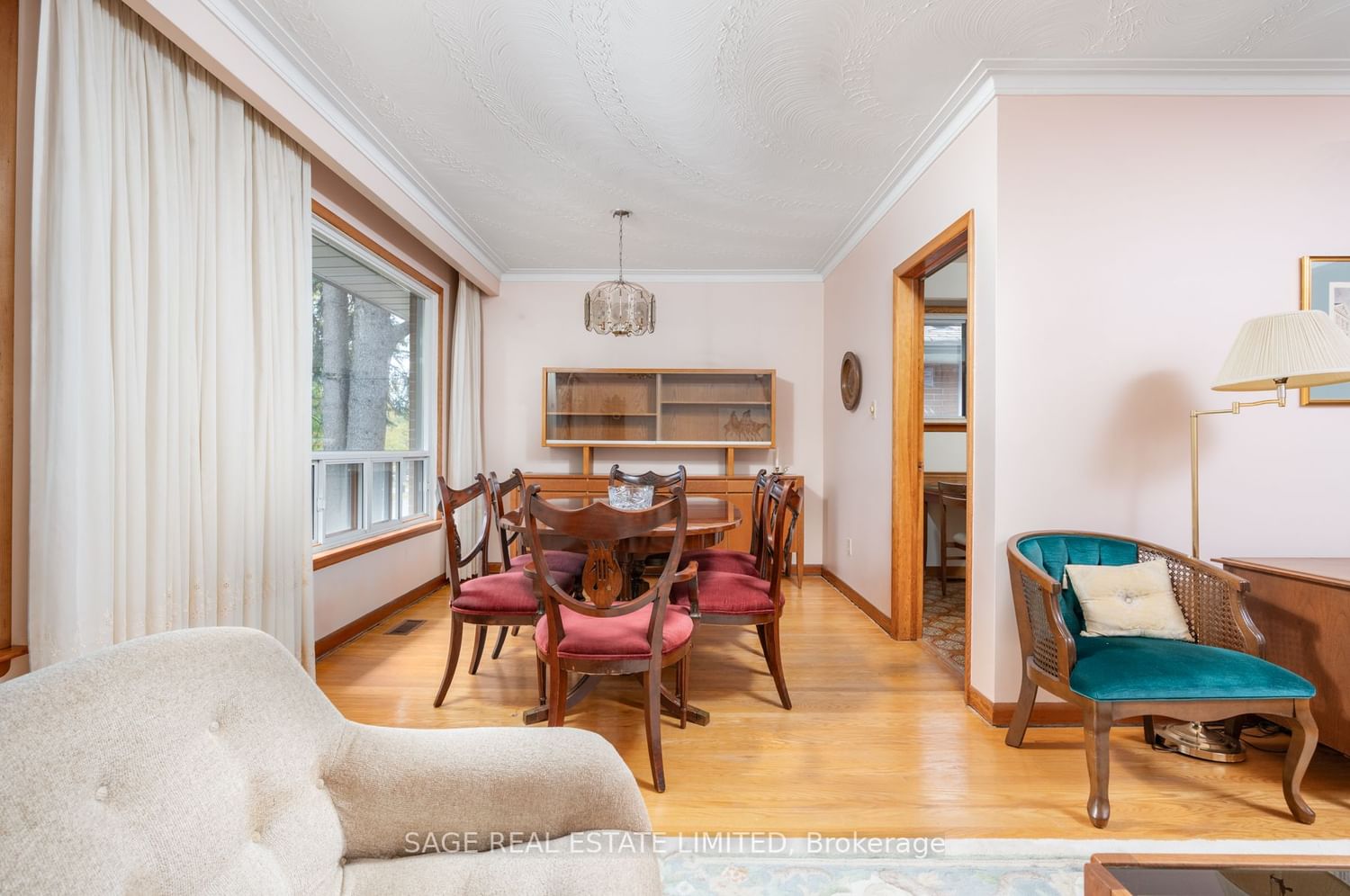 Listing Image 7