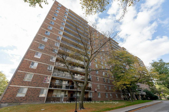 912 - 1950 Kennedy Road