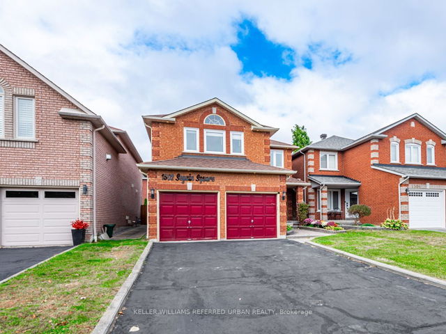 1502 Seguin Square