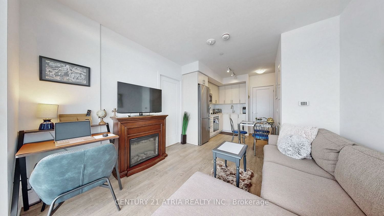 Listing Image 7