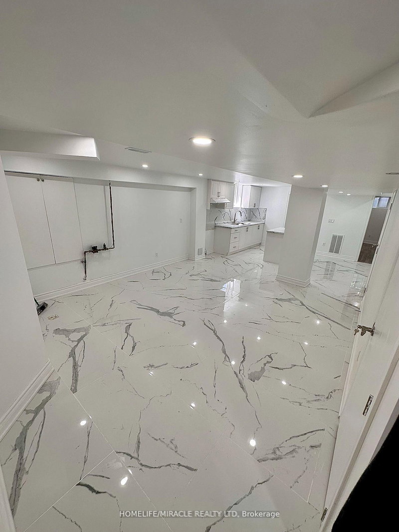 Lower - 62 Telegraph Dr, Whitby, L1P 1S3 | Image 2