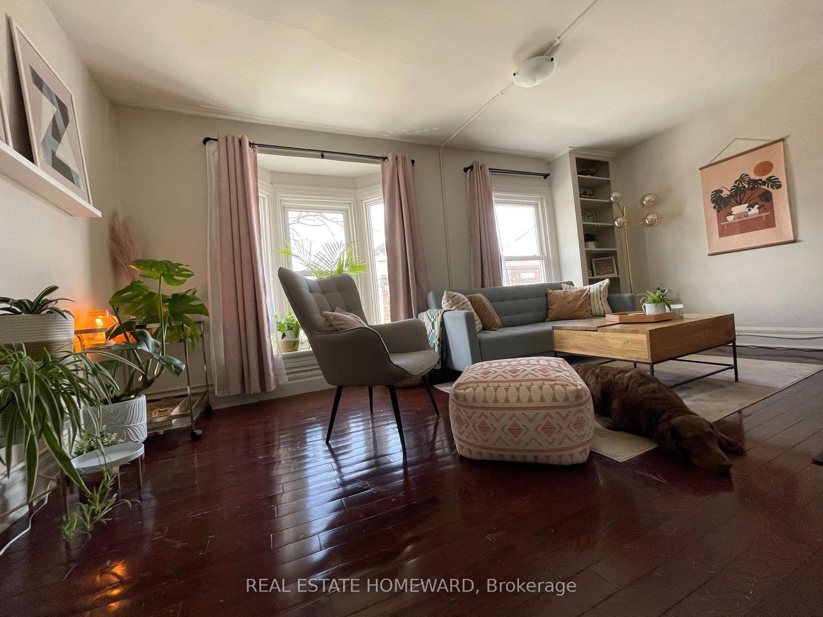 Listing Image 12