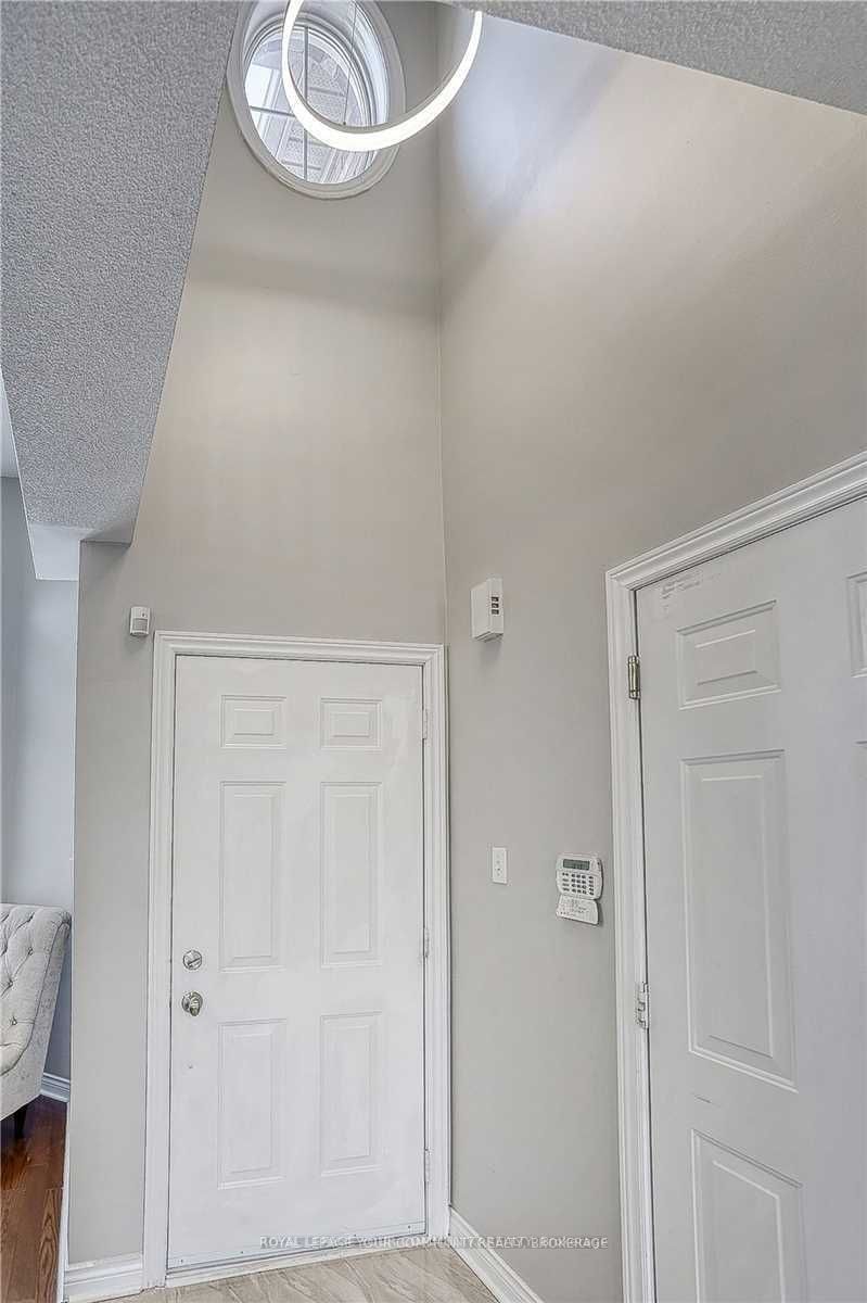 60 Batt Cres, Ajax, L1T 4L8 | Image 3