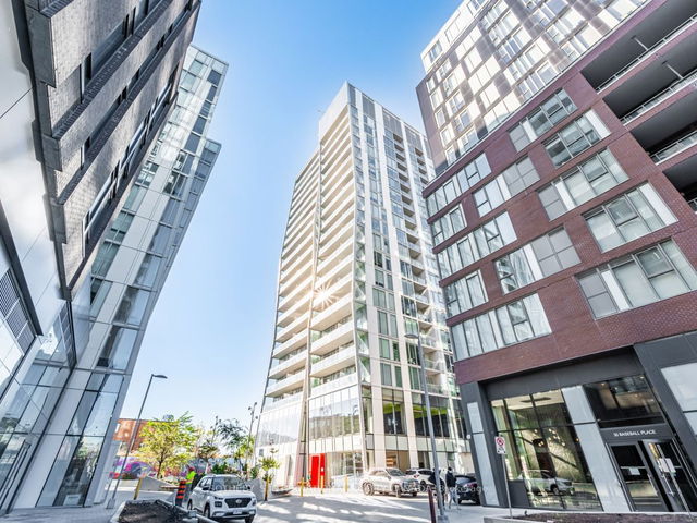 402 - 15 Baseball Place