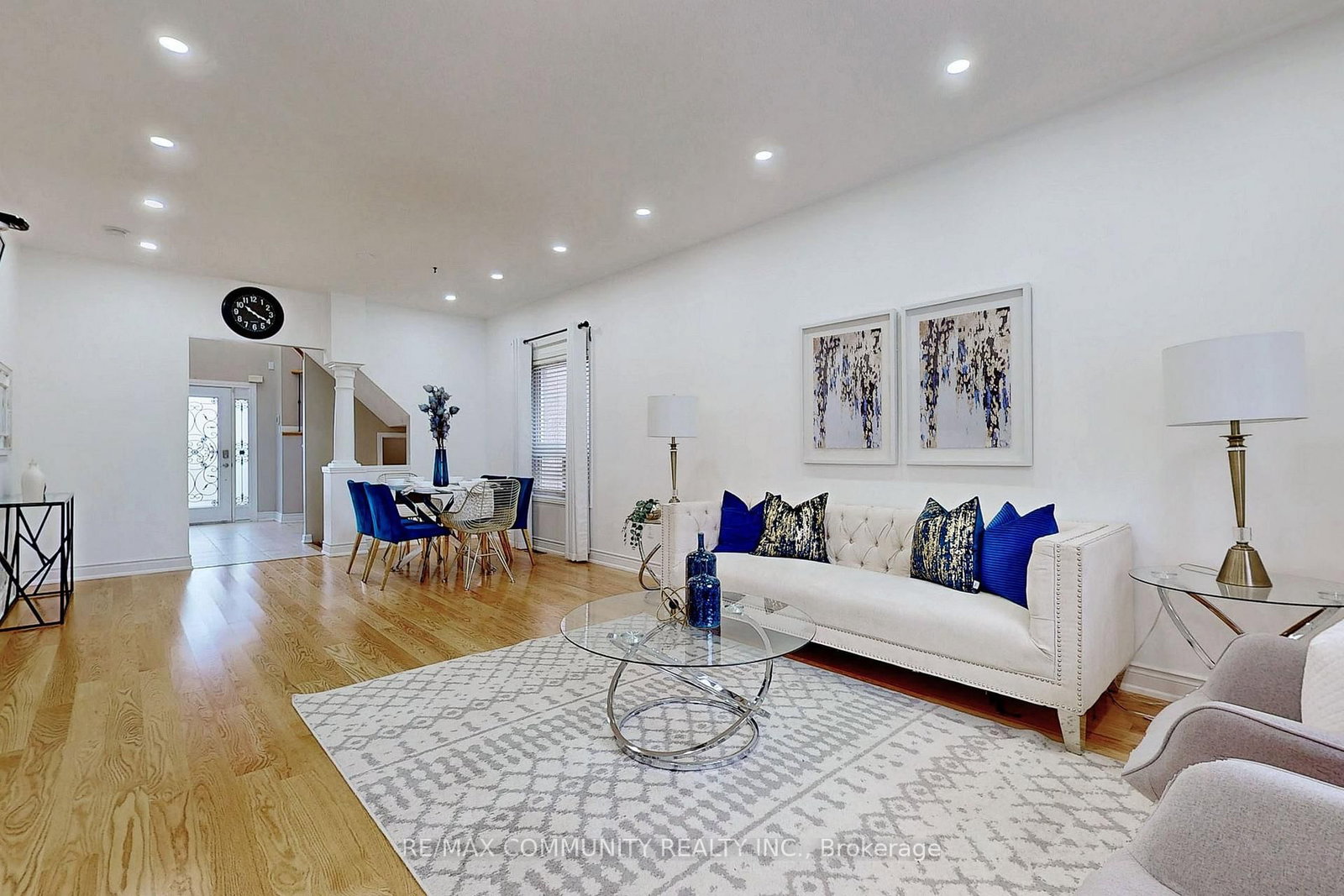 Listing Image 5