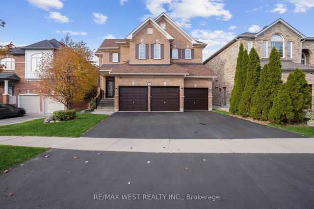 32 Vineyard Avenue
