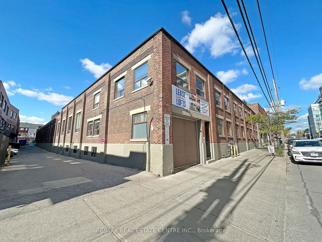 105 - 326 Carlaw Avenue
