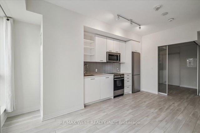 414 - 1630 Queen Street