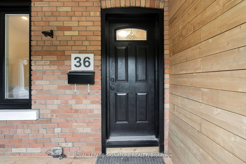 Upper - 36 Tennis Cres, Toronto, M4K 1J3 | Image 3