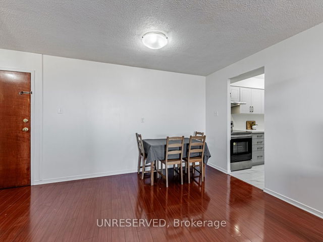 906 - 10 Tapscott Road