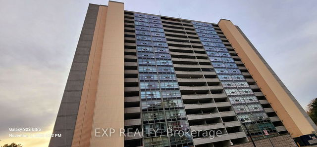 402 - 3380 Eglinton Avenue