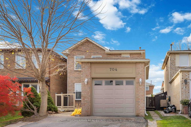 704 Sultana Square