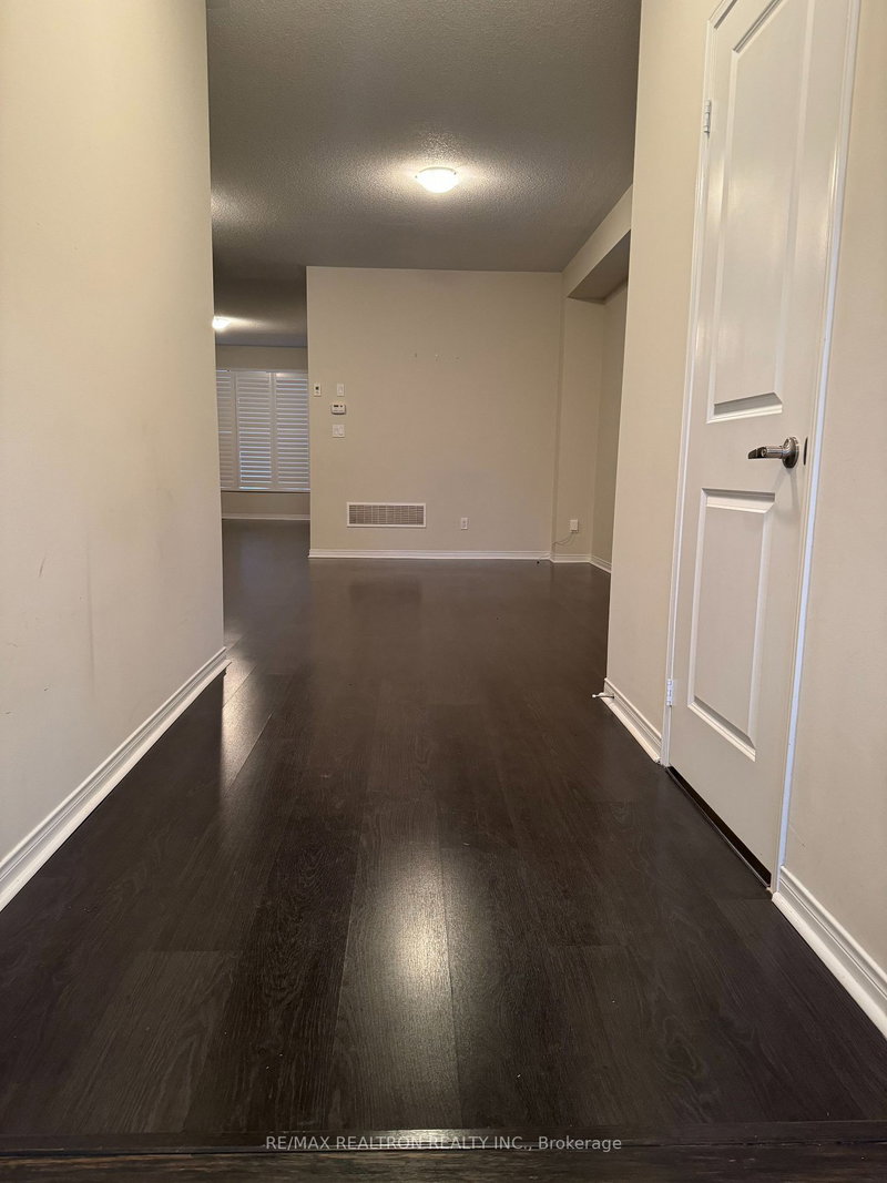 1034 Byron St N, Whitby, L1N 0E5 | Image 3