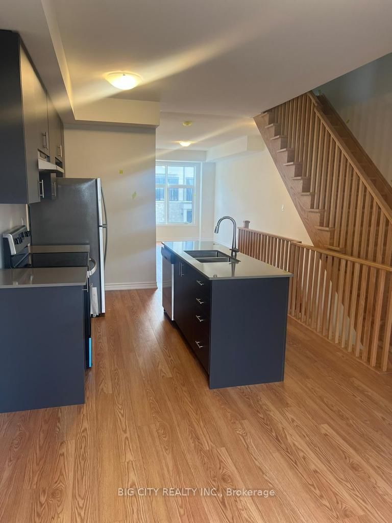 778 Kootenay Path, Oshawa, L1H 0A7 | Image 2