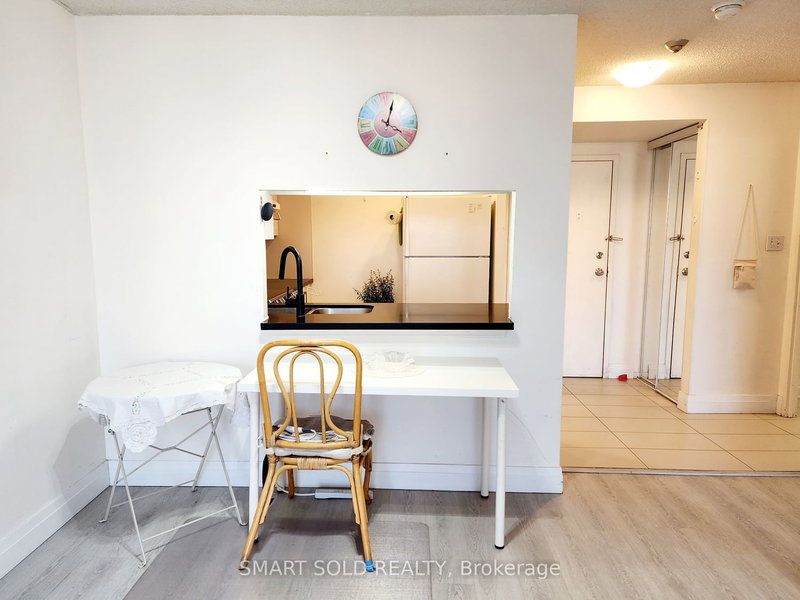 1211 - 1470 Midland Ave, Toronto, M1P 4Z4 | Image 2